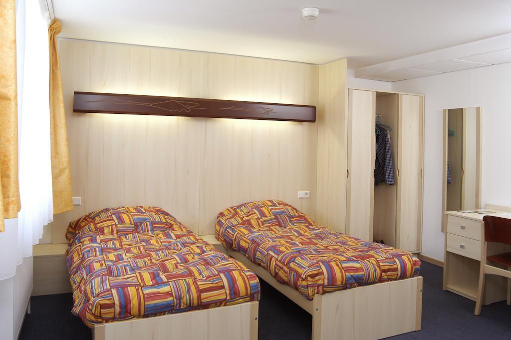 Hostel - Le Mittel Mittelwihr Eksteriør billede